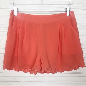 Pearl Scalloped Hem Shorts - Large